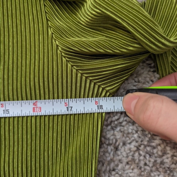 Cropped Button Up - Picture 6 of 6